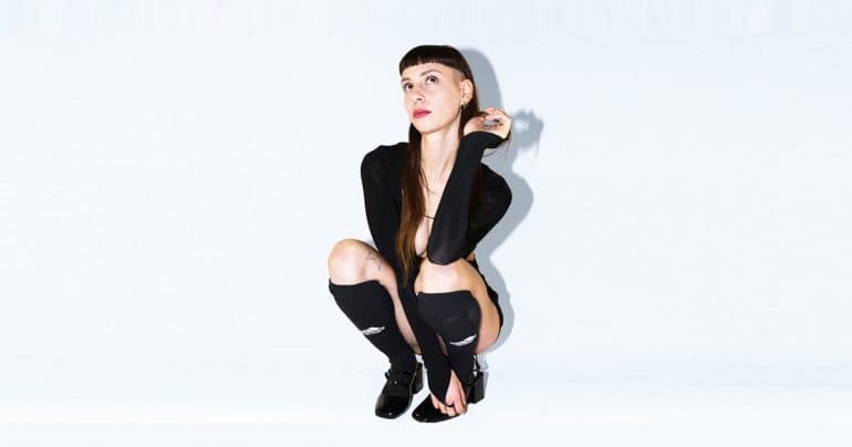 cmqmartina con “BRIANZOLA ISSUES” e “vuoi soltanto una hit” a freeCONTEnt: un viaggio tra intimità e dancefloor
